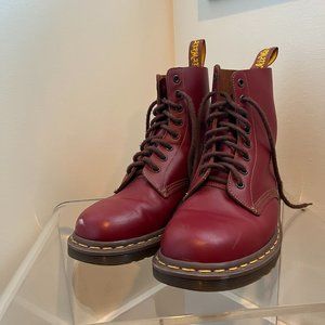 DR.MARTENS 1460 VINTAGE MADE IN ENGLAND LACE UP BOOTS (RED QUILON/SIZE 9)